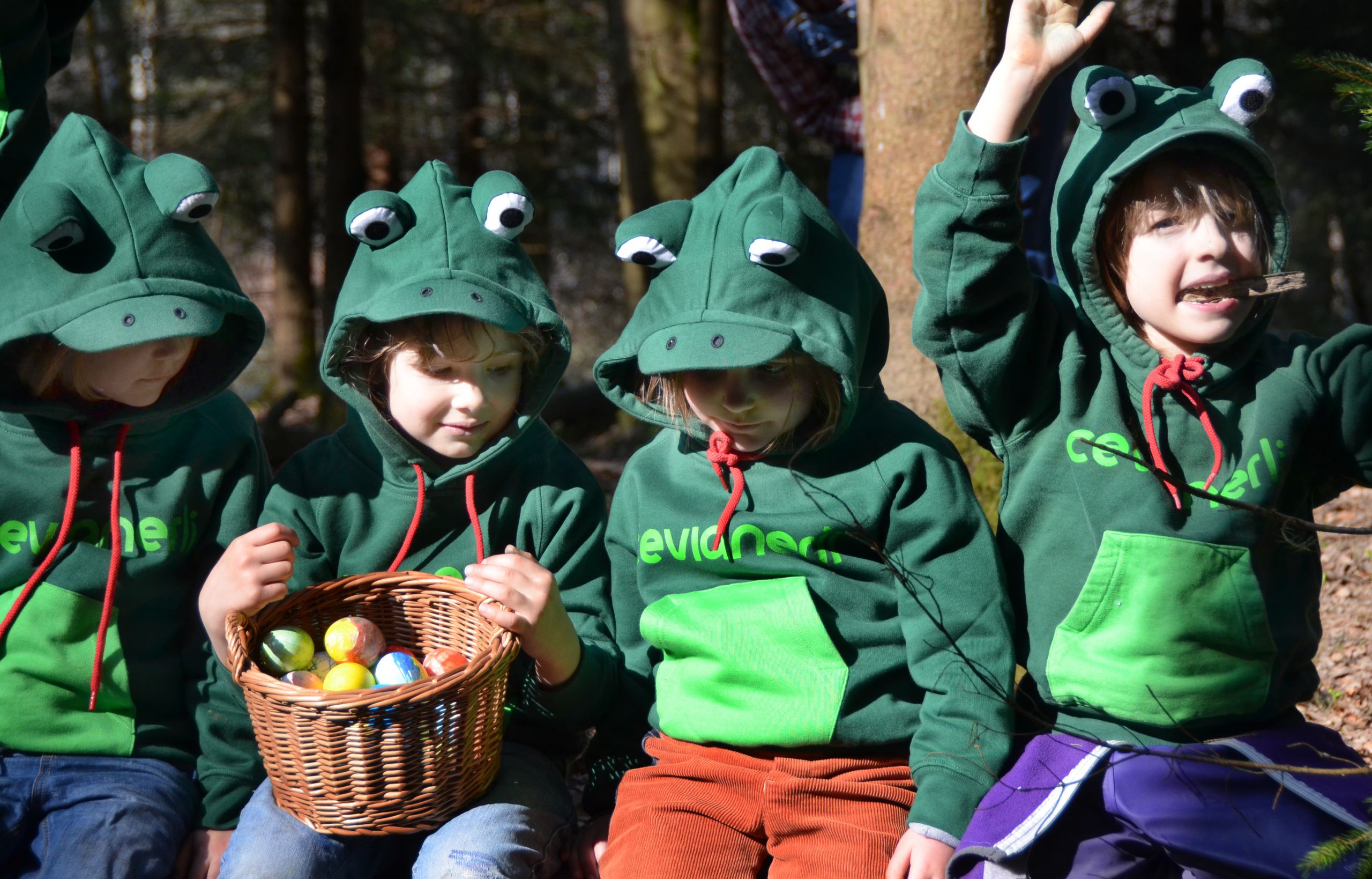 Kinder Fröschli